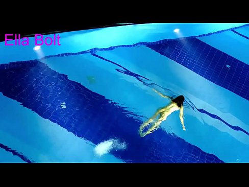 ❤️ Ech kann net ophalen ze kucken, jonk Blond gefaange schwammen plakeg am ELLA BOLT Resort Pool ❌ Super Sex op lb.yh9n.top ❤
