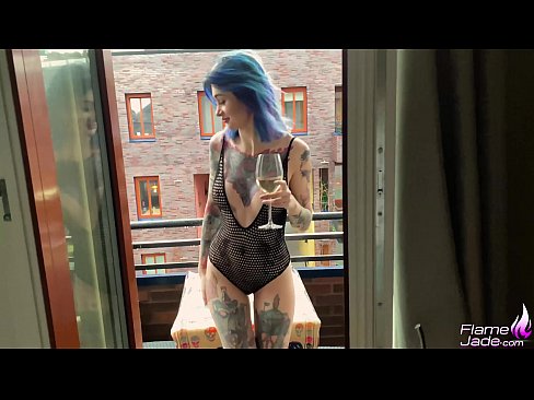 ❤️ Enormt Meedchen suckt mat engem Gulp a fuckt passionéiert ënner dem oppenen Himmel ❌ Super Sex op lb.yh9n.top ❤